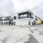 a-casa-da-madrinha-e-as-rosas