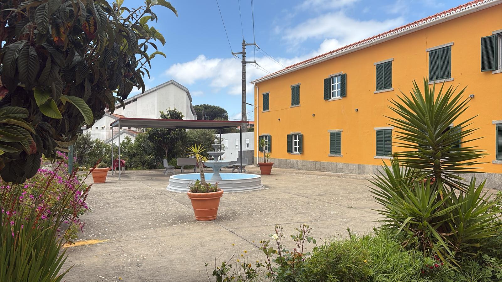 bella-persona-exterior