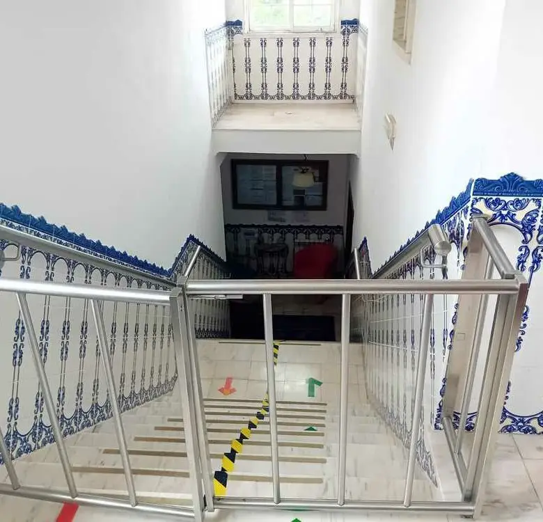 caminhos-abstratos-casa-de-repouso-escadas