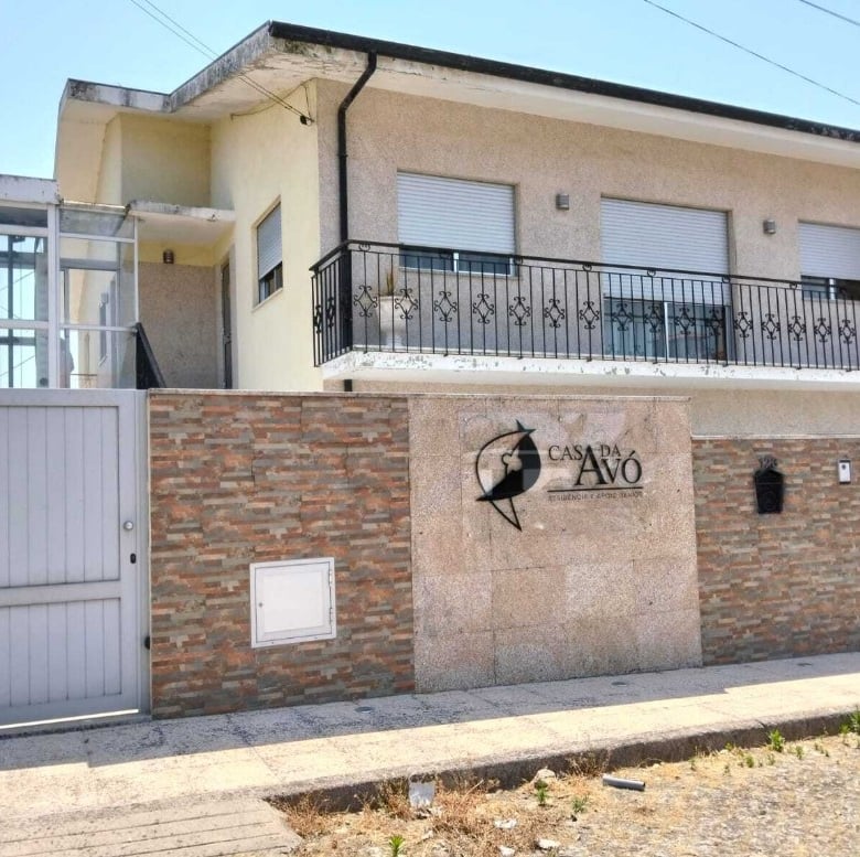 casa-da-avo-residencia-geriatrica-fachada