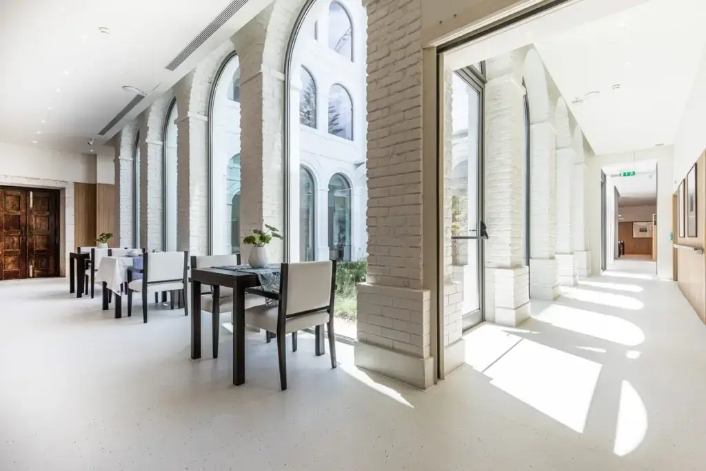 domusvi-possolo24-claustro