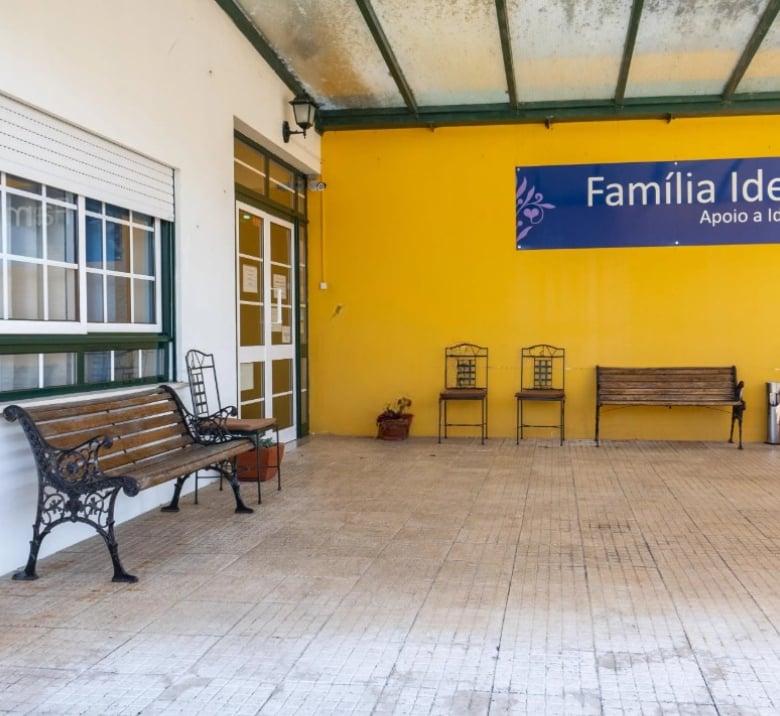 familia ideal - apoio a idosos - exterior