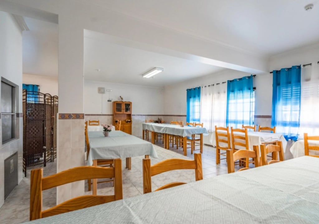 familia ideal - apoio a idosos - sala de refeicoes