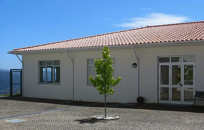 fundacao-bernardo-barbosa-de-quadros-fachada