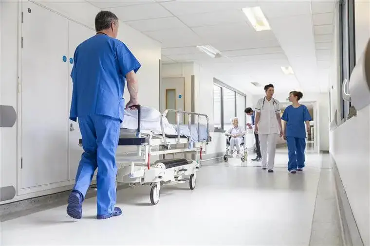 hospital-em-portugal-como-funciona-a-rede-publica-e-privada