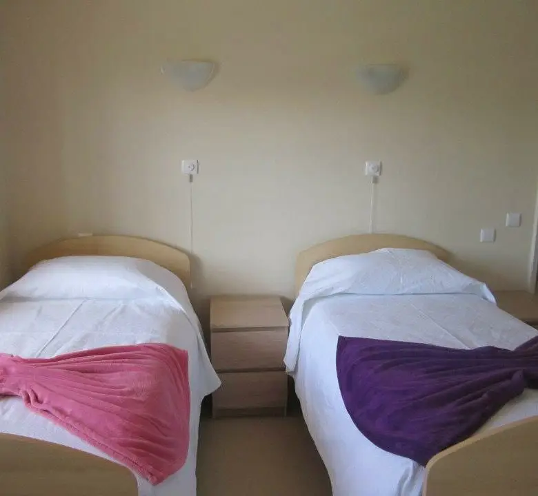 lar-de-idosos-os-girassois-quarto-duplo