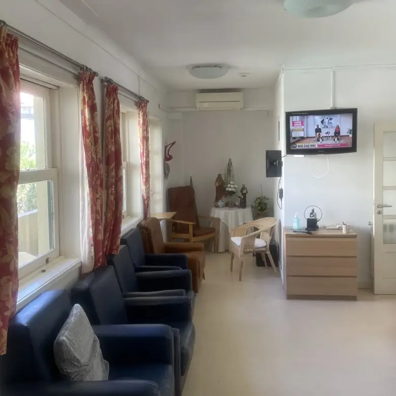 lar-de-terceira-idade-por-do-sol-sala