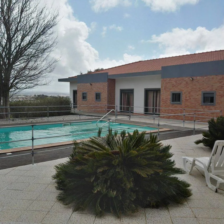 lar-familiar-nossa-senhora-da-esperanca-piscina