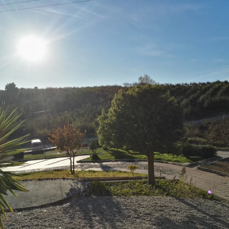 lar-familiar-nossa-senhora-da-esperanca-vista-e-jardim