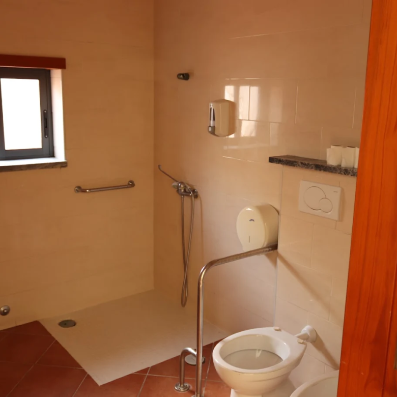lar-familiar-nossa-senhora-da-esperanca-wc