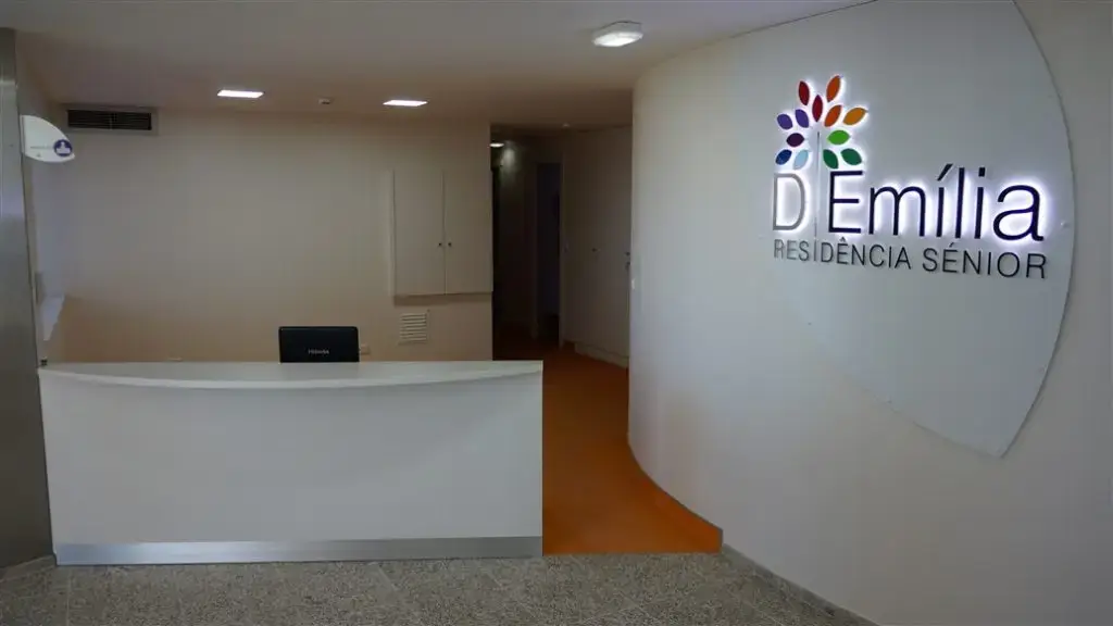 residencia-senior-dona-emilia-entrada