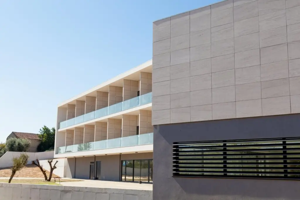 residencia-senior-senhora-do-cardal-fachada