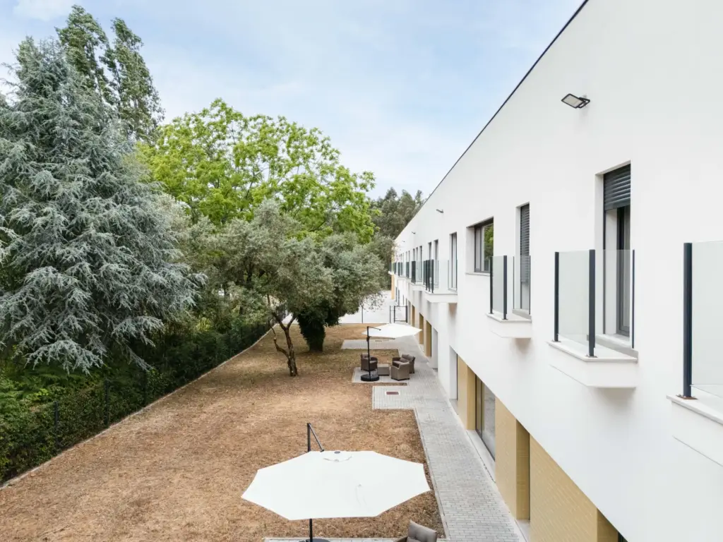 ser-marinha-grande-portugal-senior-marinha-grande-exterior