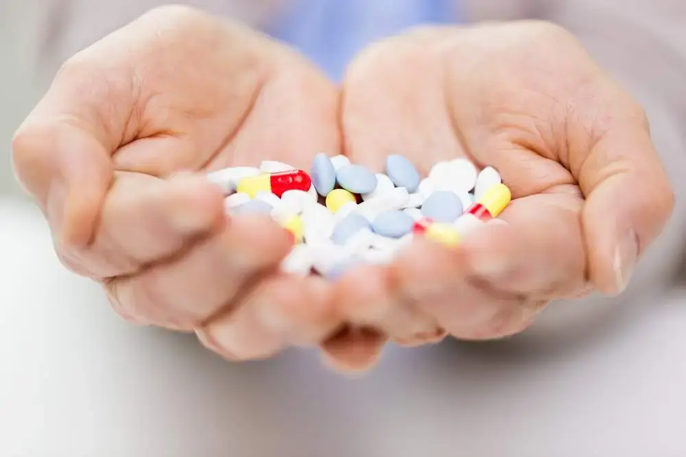 polimedicacao-em-idosos-riscos-e-beneficios