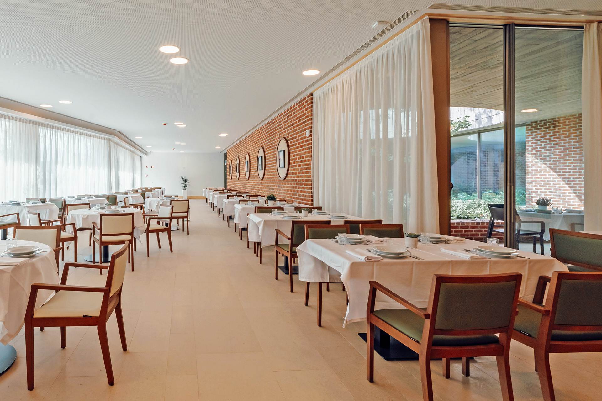 residencia-assistida-estuario-do-douro-emeis-gaia-porto-lar-restaurante