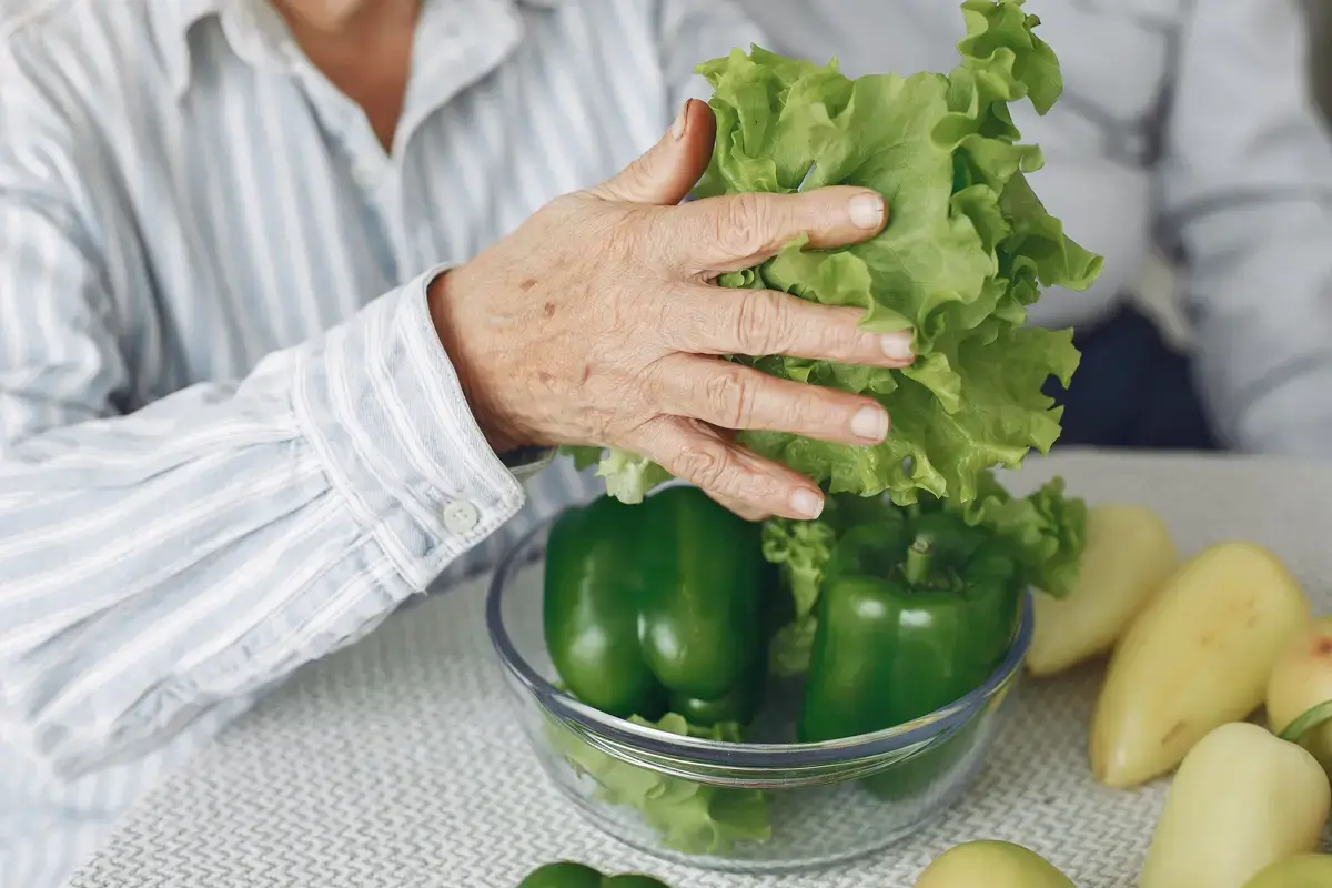 Dieta e Memória: Alimentos que Podem Melhorar a Saúde Cognitiva dos Idosos