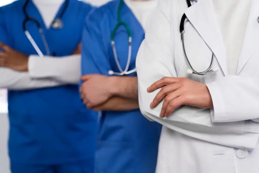 Lares com Acompanhamento Médico Permanente para Idosos