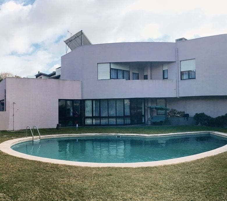casa-da-luz-residencia-senior-porto-piscina
