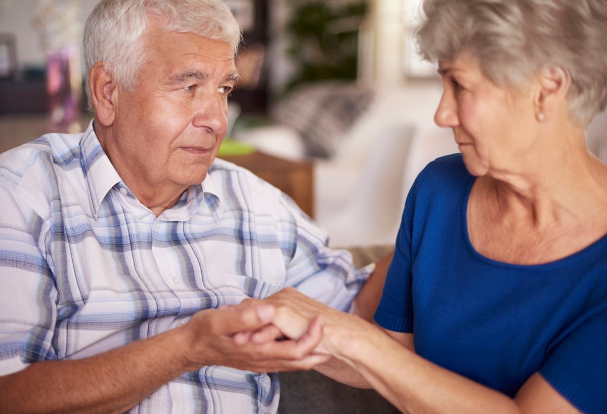 A doença de Alzheimer é uma condição neurodegenerativa progressiva que afecta a memória, o pensamento e o comportamento.
