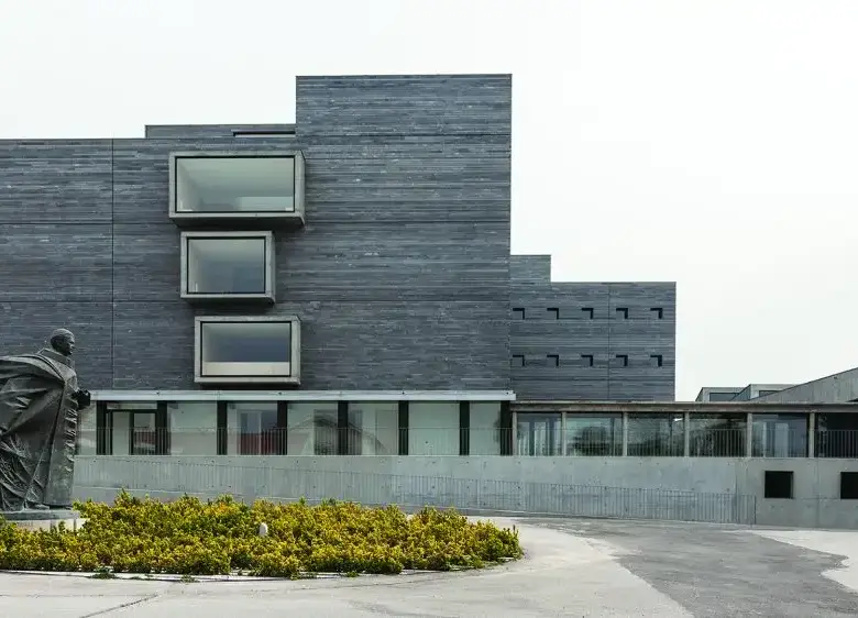 irmas-hospitaleiras-condeixa-a-nova-casa-de-saude-rainha-santa-isabel