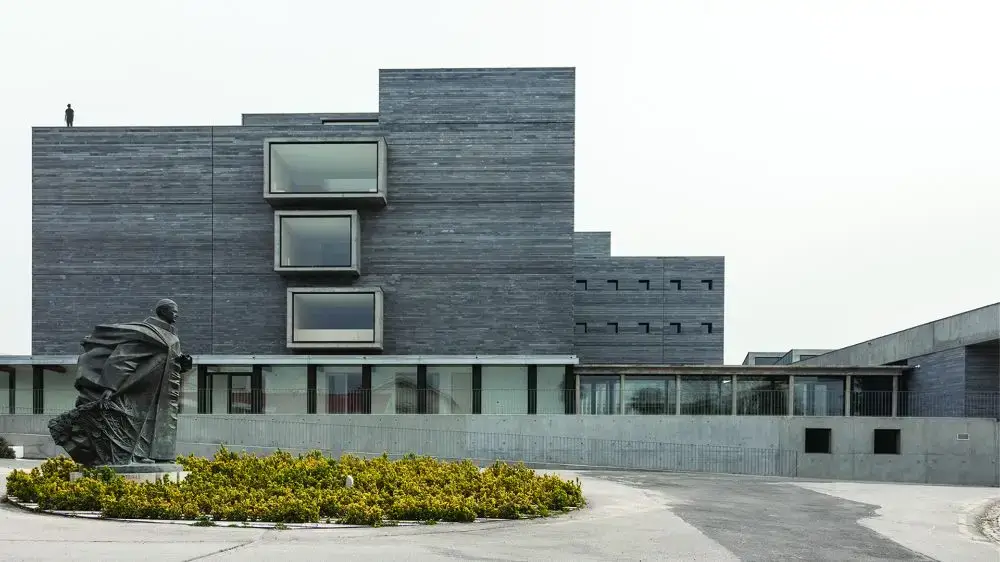 irmas-hospitaleiras-condeixa-a-nova-casa-de-saude-rainha-santa-isabel