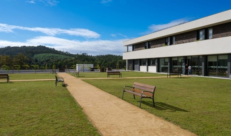em-dialogo-lar-de-idosos-exterior